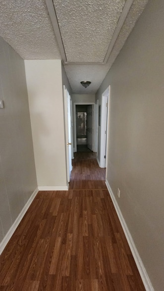 Building Photo - 3072 Ragsdale Dr