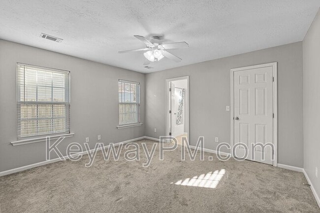 Building Photo - 110 Fox Haven Dr