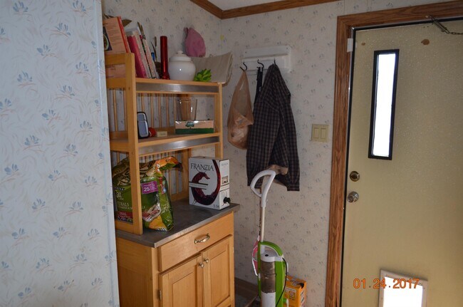 Building Photo - 805 S Weatherford St