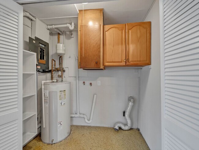 Building Photo - Available for rent: $1,250/month — 4-Bedroom, 2.5-Bath Single-Family Home in Harrison, TN!