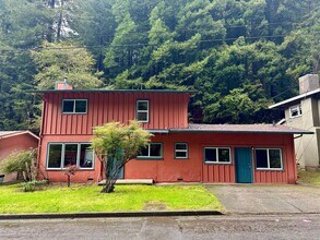 Building Photo - Spacious 4-Bedroom Home with Bonus Room in...