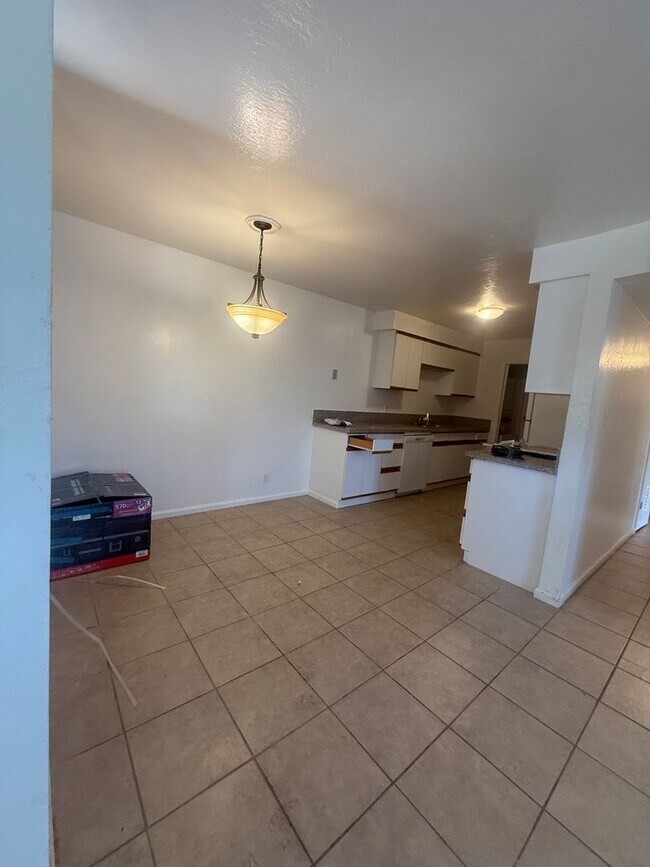 Building Photo - 7865 Leona Way