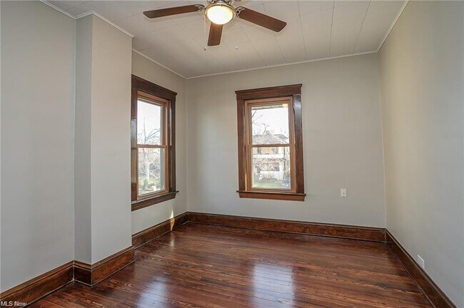 Building Photo - 1206 Edwards Ave