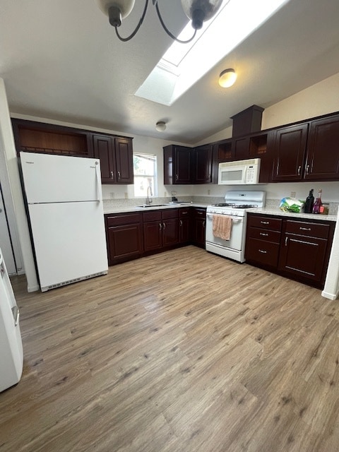 Building Photo - 23686 Lodge Dr