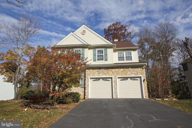 Building Photo - 92 Harvard Cir