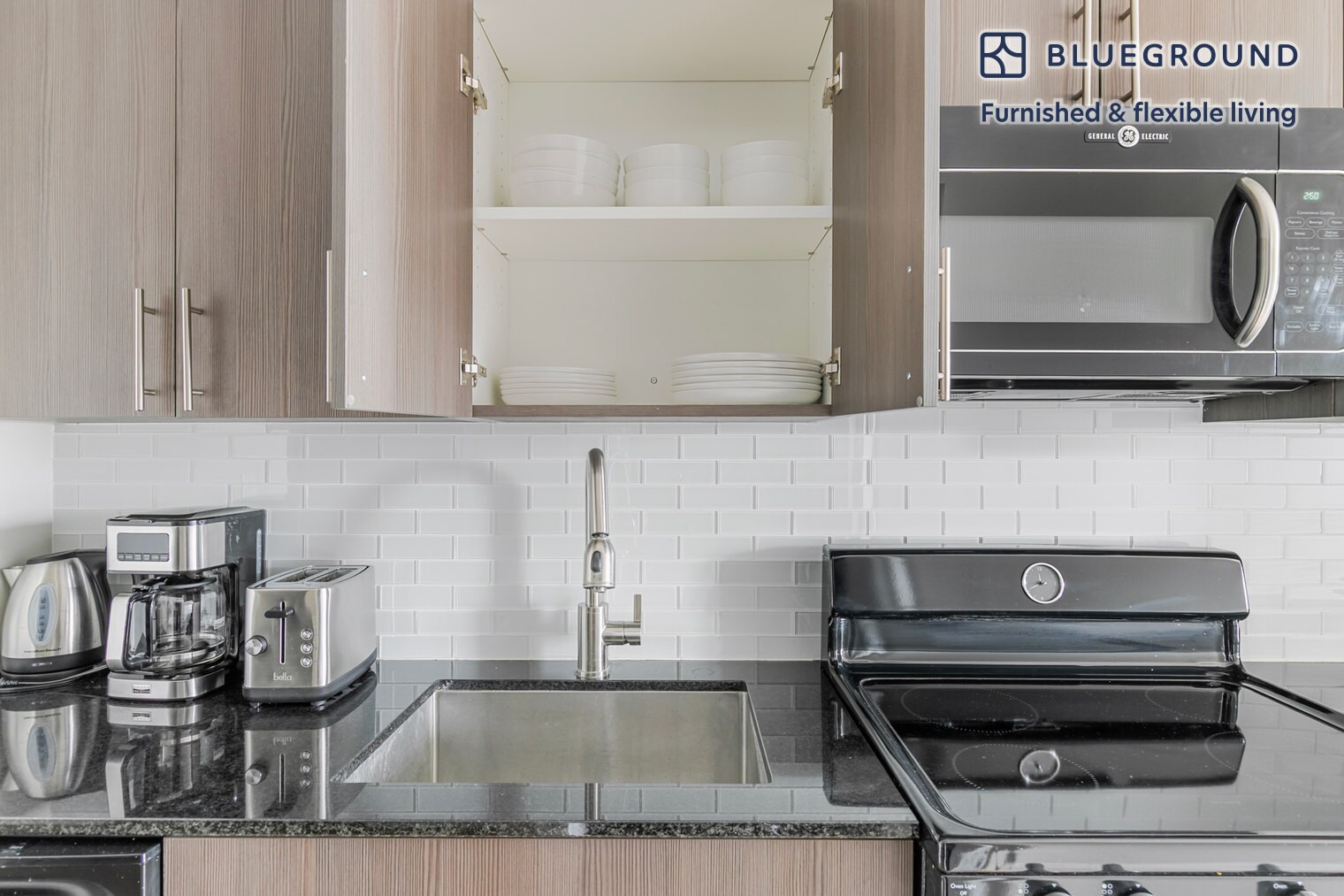 Building Photo - 211 W Scott St