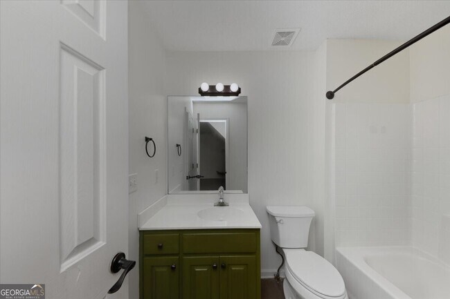 Building Photo - 2515 Lakeview Trail