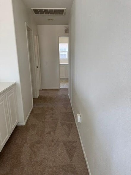 Building Photo - 14882 Meridian