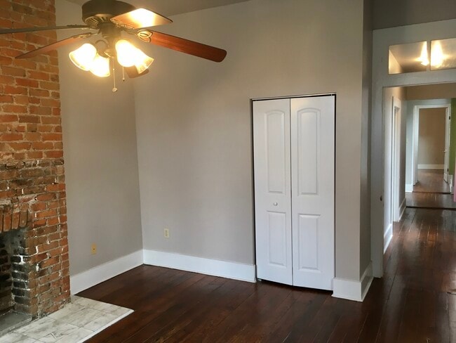 Building Photo - 1430 Melpomene St