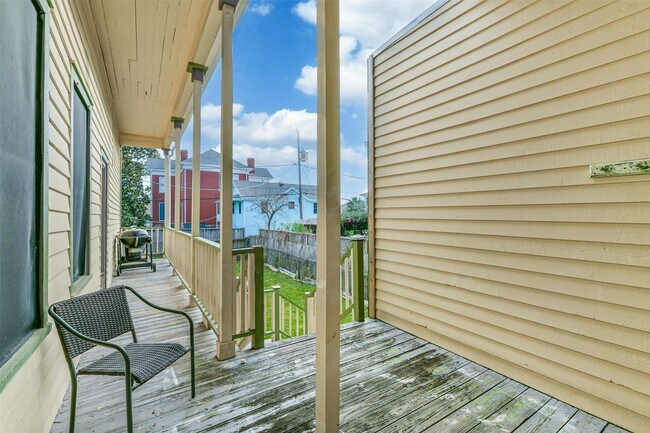 Building Photo - 1421 Winnie St