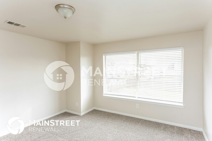 Building Photo - 532 Pinnacle Dr