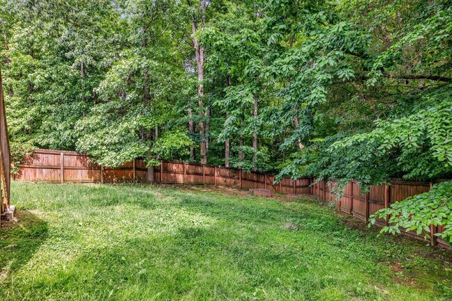 Building Photo - 2701 Hidden Ridge Ct