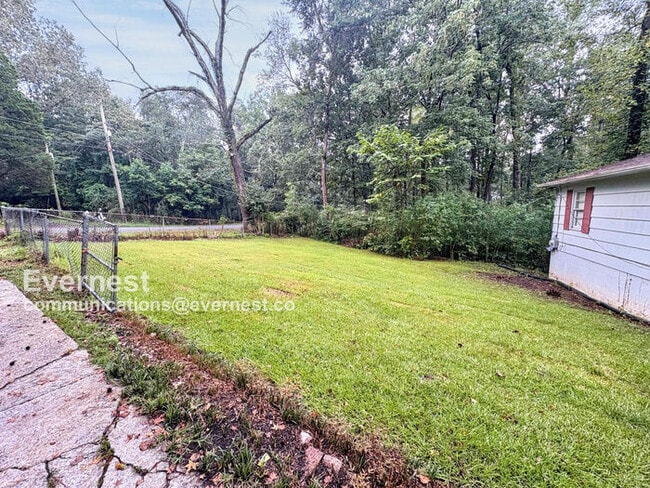 Building Photo - 1516 Haven Dr N