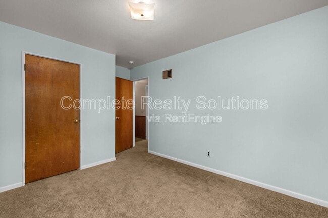 Building Photo - 1115 Hadwin Dr