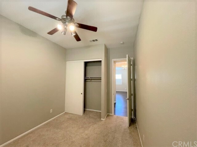 Building Photo - 34206 Pinehurst Dr