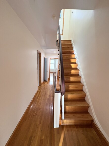 Building Photo - 1333 Mifflin St