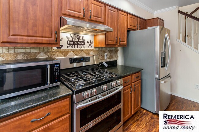 Building Photo - 45189 Horseshoe Dr