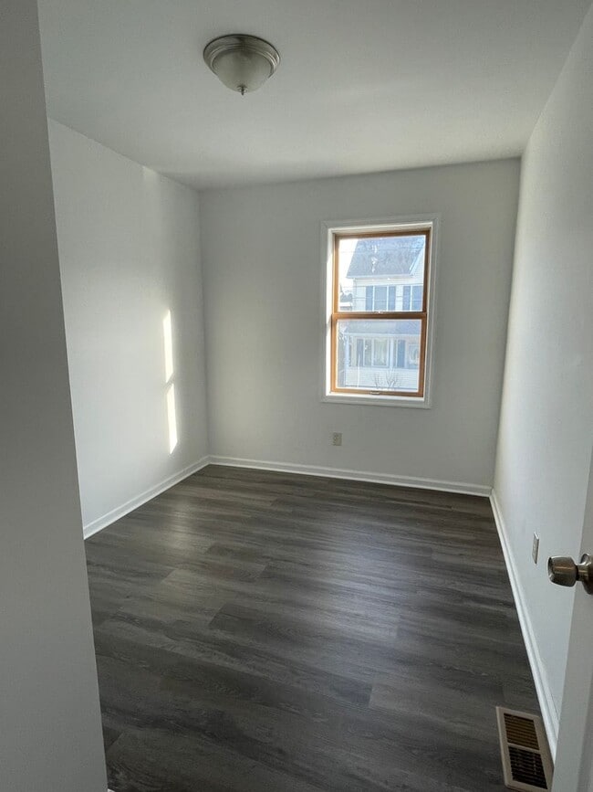 Building Photo - Fully Renovated 4BR Home – Move-In Ready with Spacious Layout & Modern Upgrades!