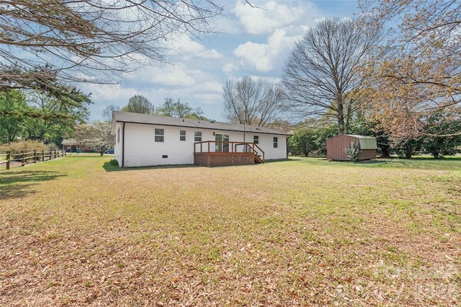 Building Photo - 1315 Vickie Ln