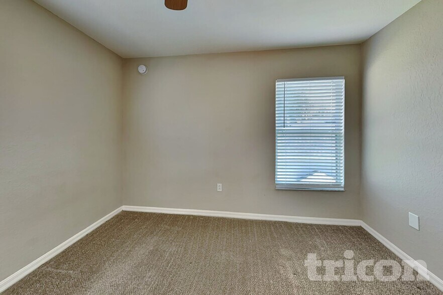 Building Photo - 3256 Enclave Blvd