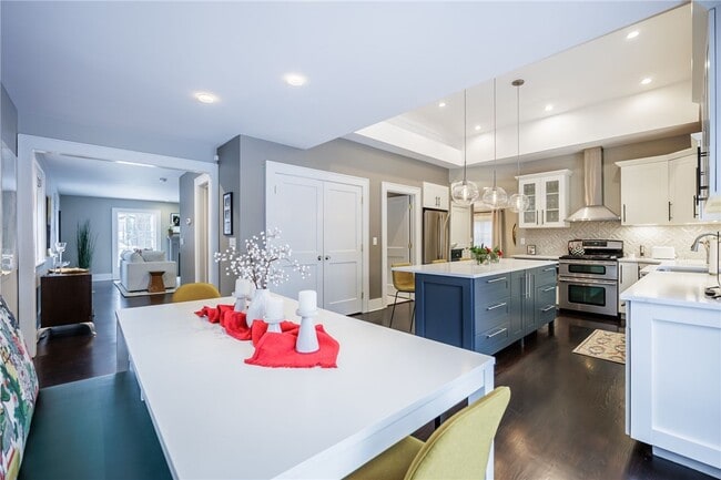 Building Photo - 230 San Gabriel Dr