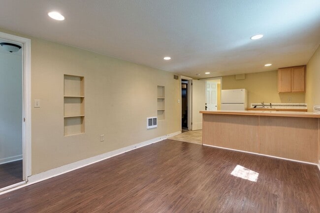 Building Photo - Charming 1901 Bungalow with Modern Updates...