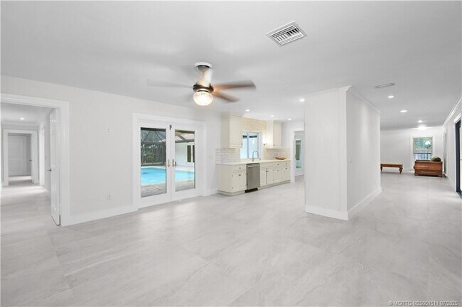Building Photo - 4 Copaire Rd