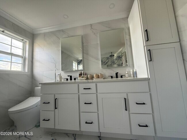 Building Photo - 8 Bennett Ct