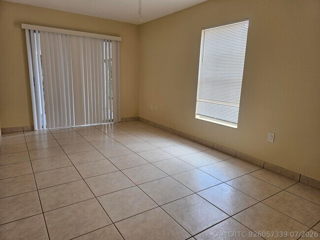 Building Photo - 5836 S 37th Ct