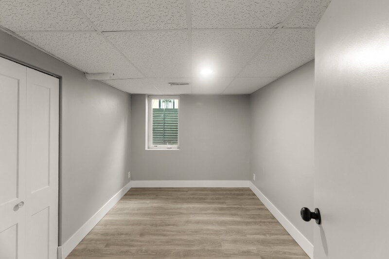 Building Photo - 1714 N Vincent Ave