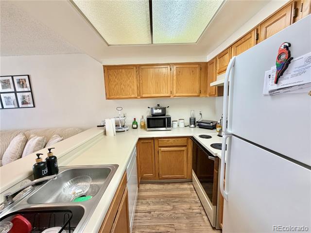 Building Photo - 11115 E Alameda Ave