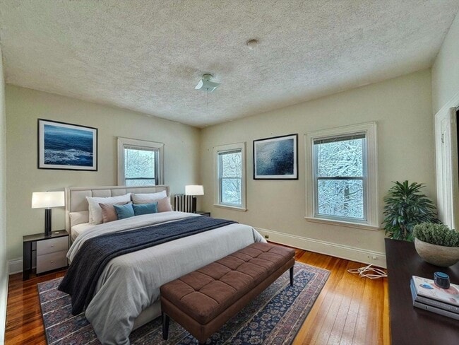 Building Photo - 170 Lincoln Ave