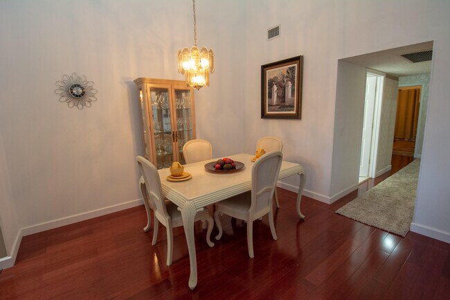 Building Photo - 1768 W Sanderling Ln