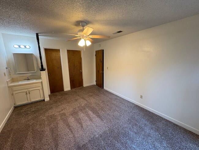 Building Photo - Spacious Apartment coming soon