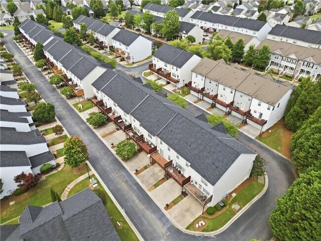 Building Photo - 3353 Parc Dr SW