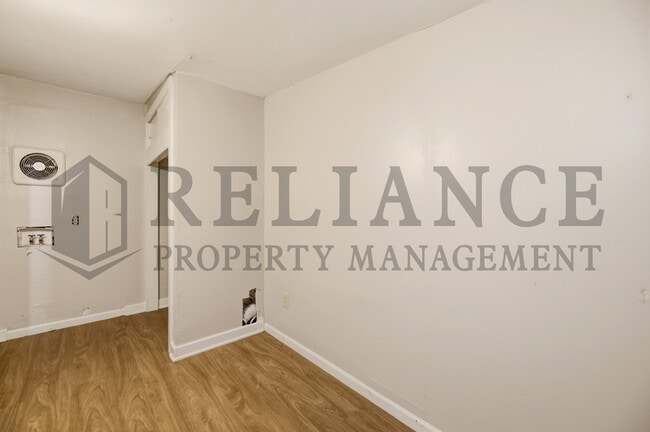 Building Photo - 1718 Walker W St