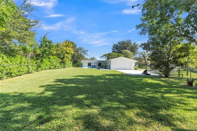 Building Photo - 7465 SW 135th St