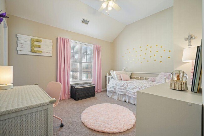 Building Photo - 3803 Waters Edge Trail