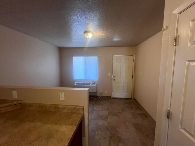 Building Photo - 502 U.S. Rte 66