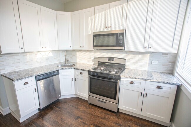 Building Photo - 6434 S Eberhart Ave