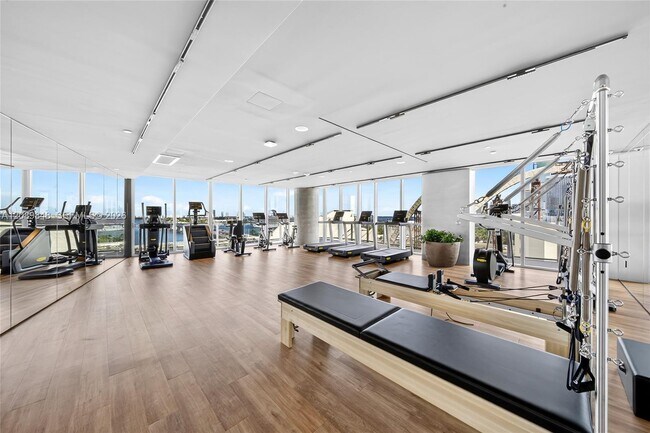 Building Photo - 1400 Biscayne Blvd