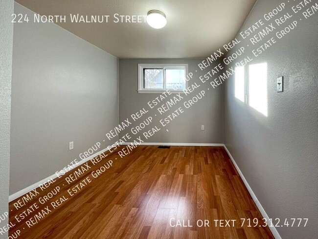 Building Photo - 224 N Walnut St