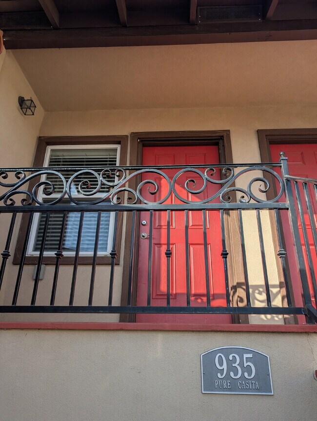 Building Photo - 935 E Divisadero St