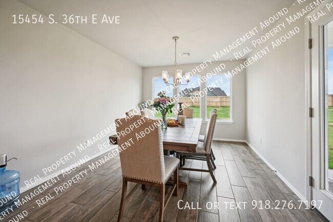 Building Photo - 15454 S 36th E Ave
