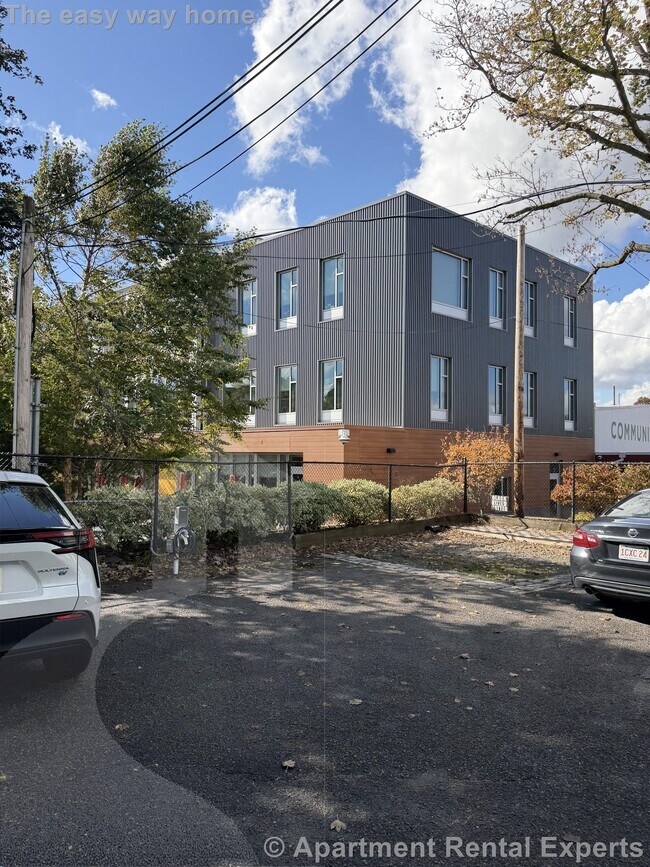 Building Photo - 8 Marbury Terrace