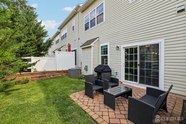 Building Photo - 166 Savoth Ln