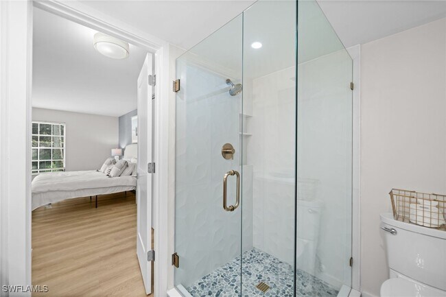 Building Photo - 208 Bobolink Way