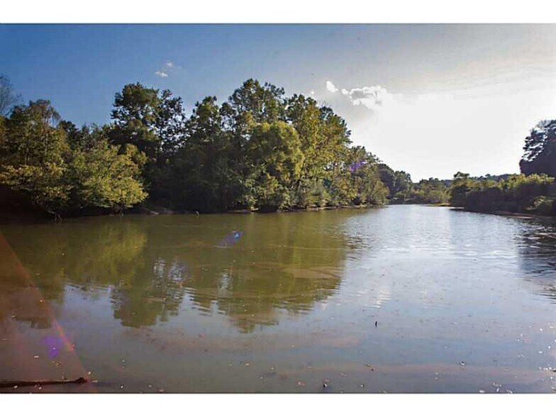 Peaceful setting - 2022 River Heights Walk SE