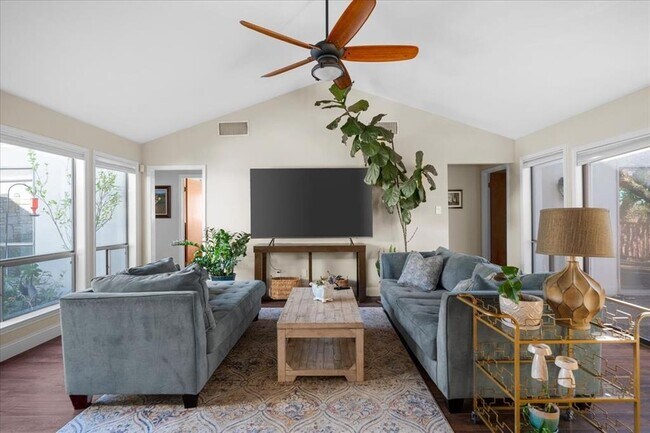 Building Photo - 737 Summerwood Dr