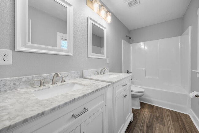 Building Photo - 4212 Bart St